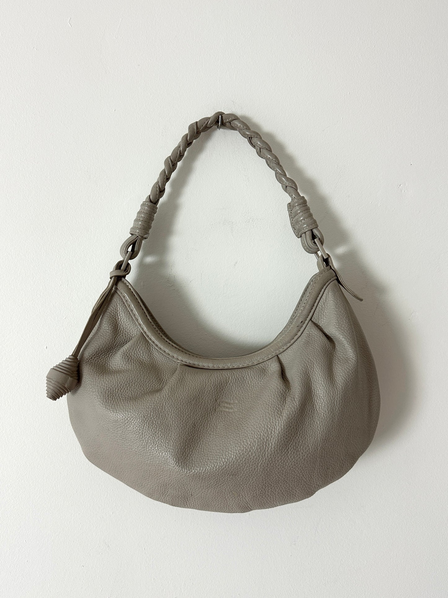 Leather shoulder bag | Stone