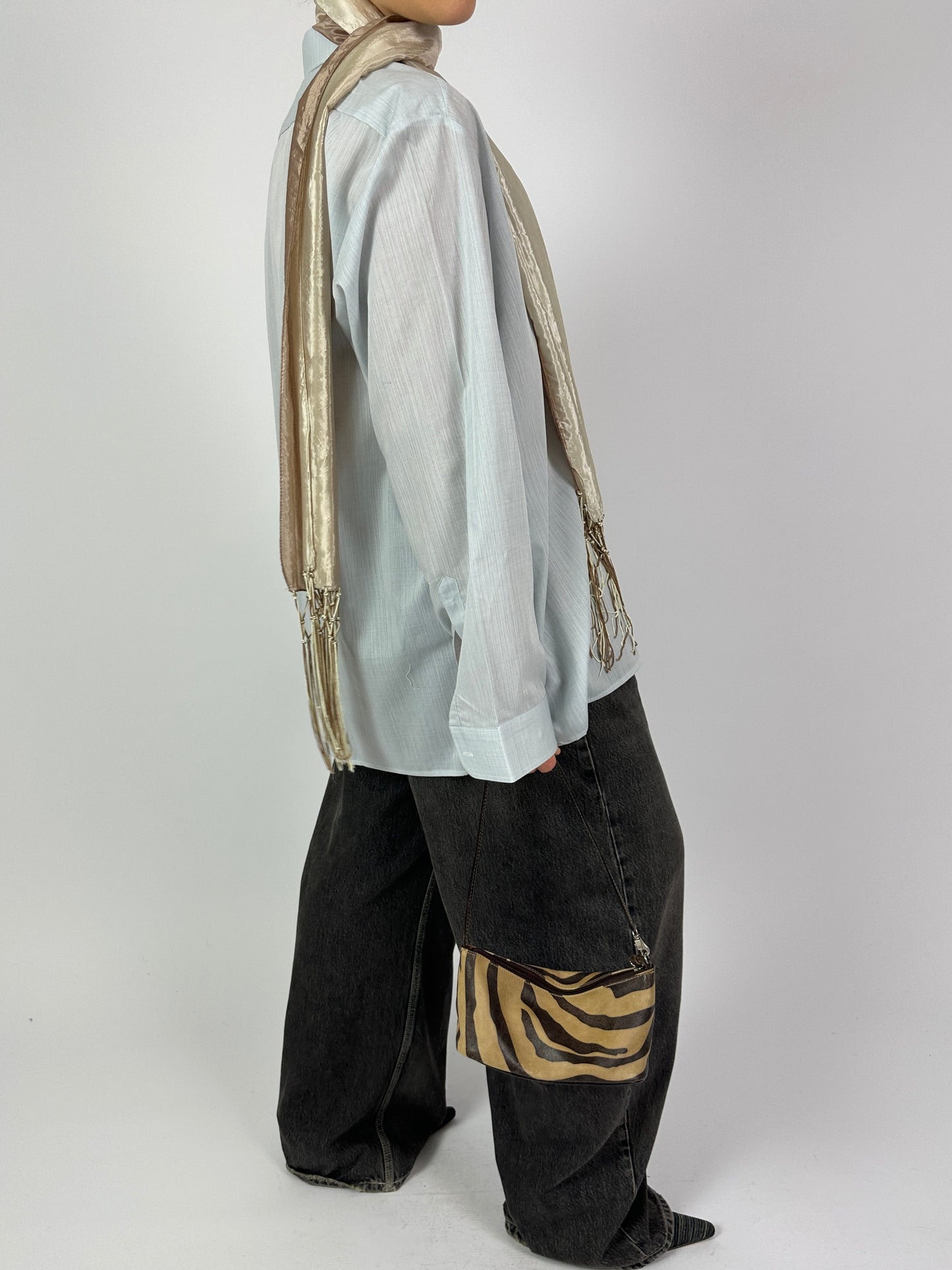 Satin fringed scarf | Powder