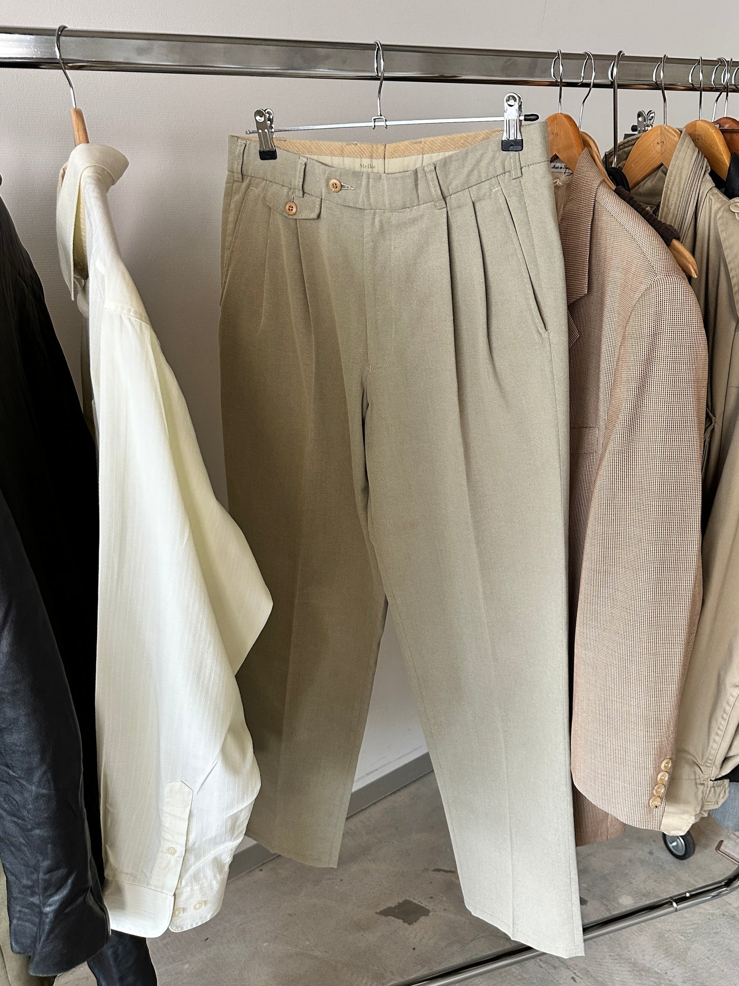 Tailored trousers | Soft beige