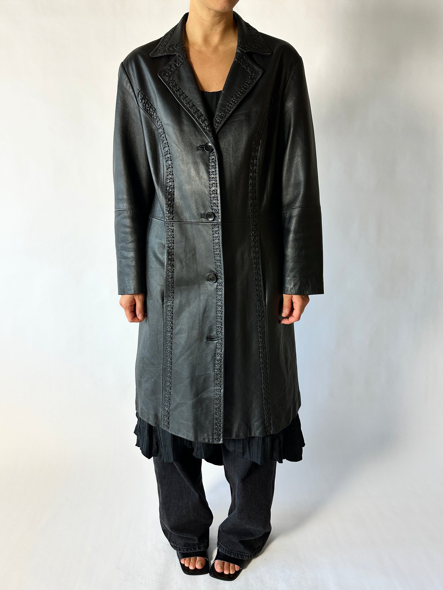 Long leather detailed coat | Black