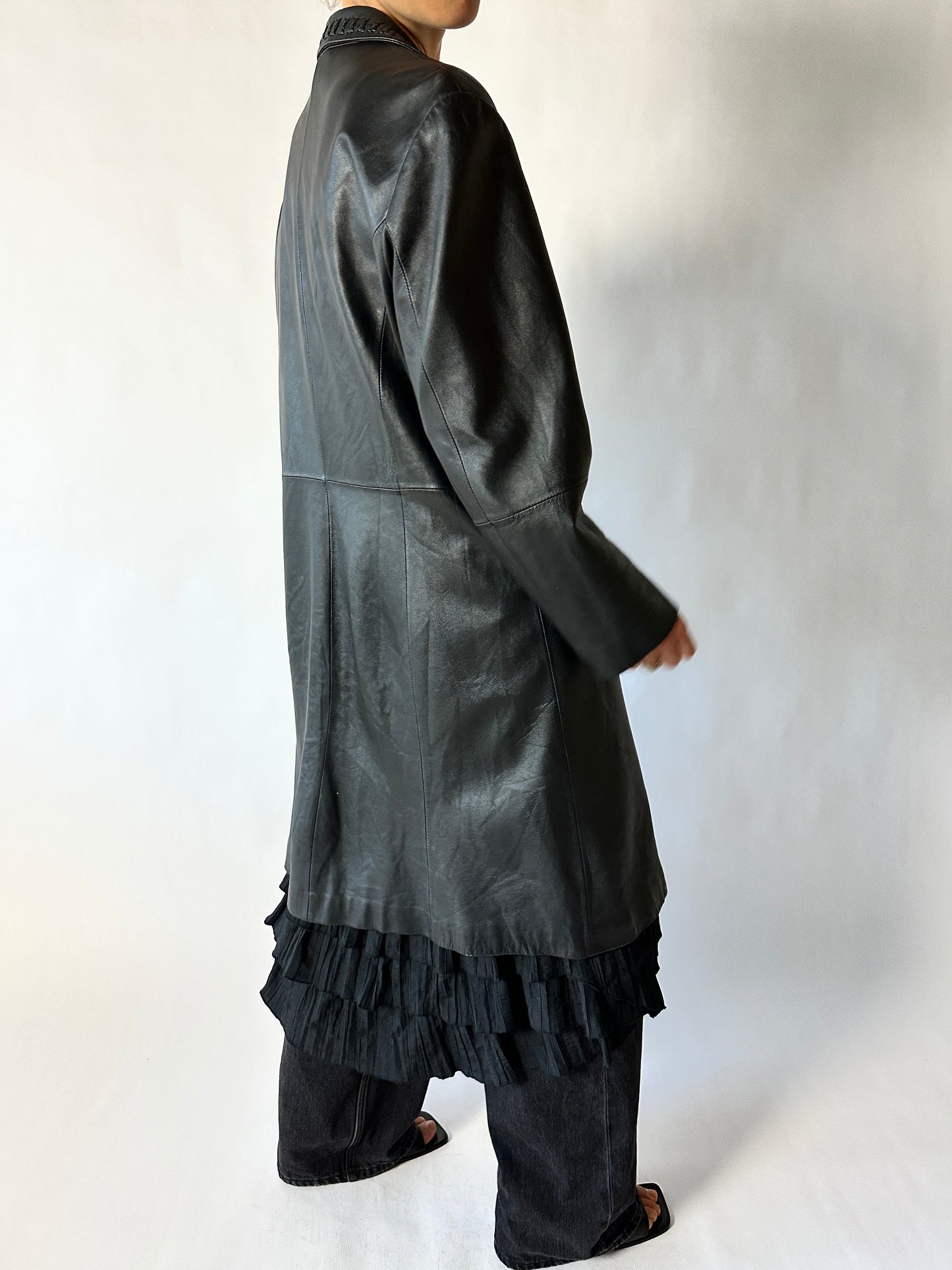 Long leather detailed coat | Black