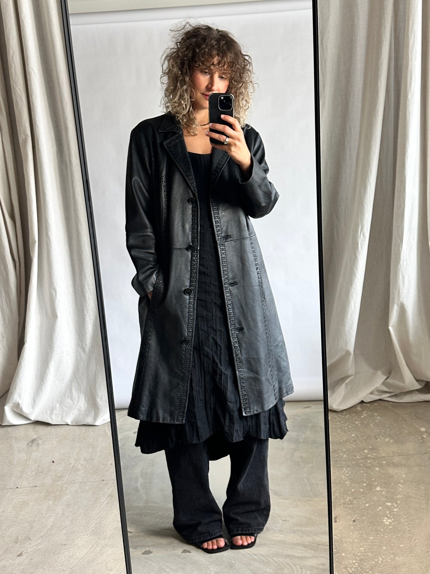 Long leather detailed coat | Black