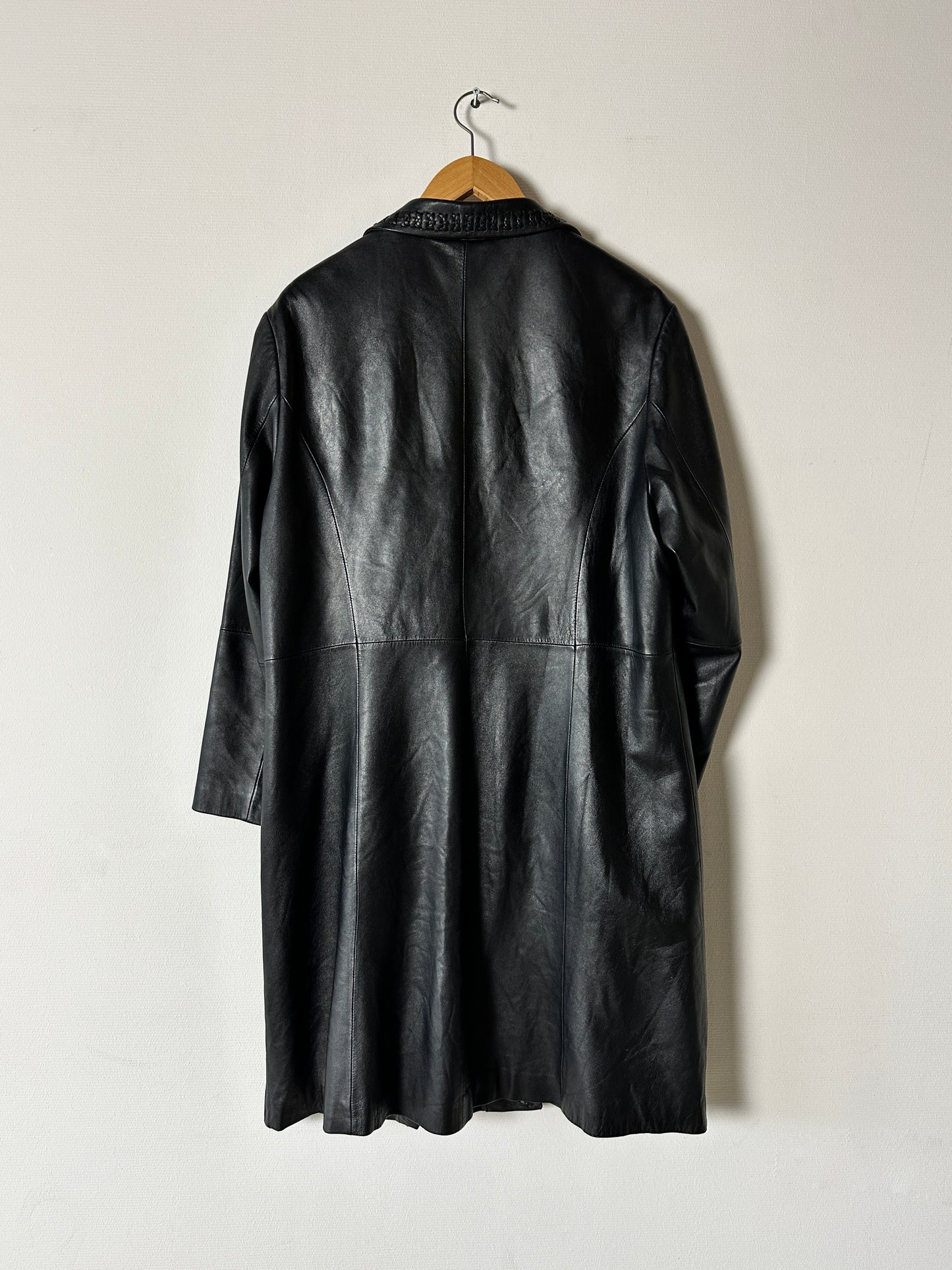 Long leather detailed coat | Black