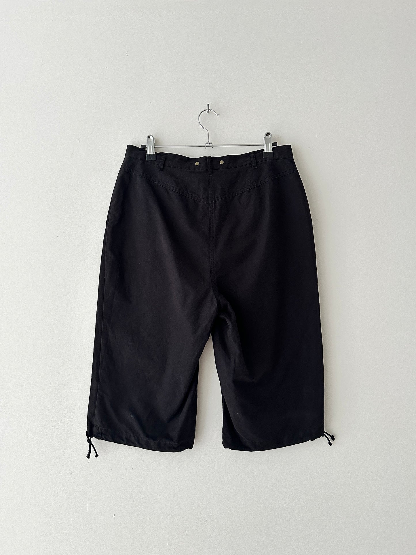 Capri trousers | Black