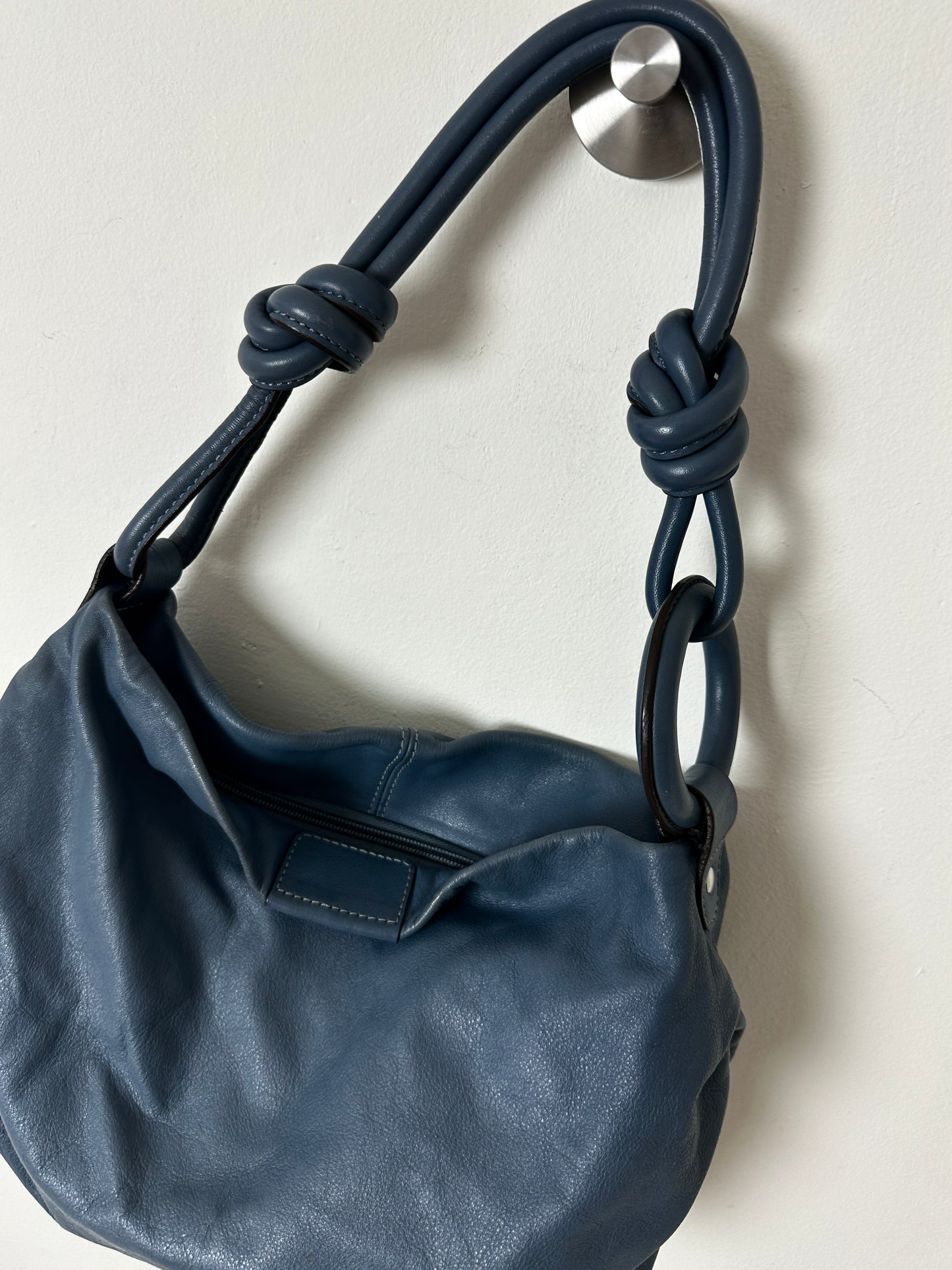 Leather shoulder bag | Steel blue