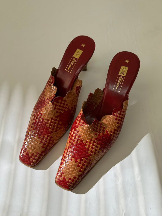 Leather woven mules | Red / Beige