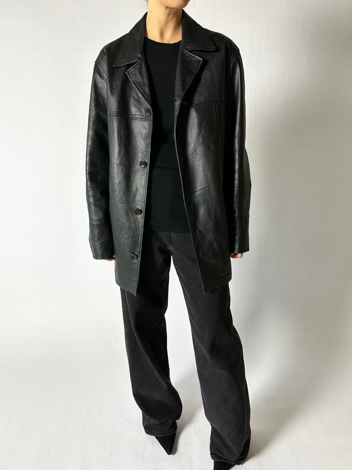 Leather minimalist coat | Black