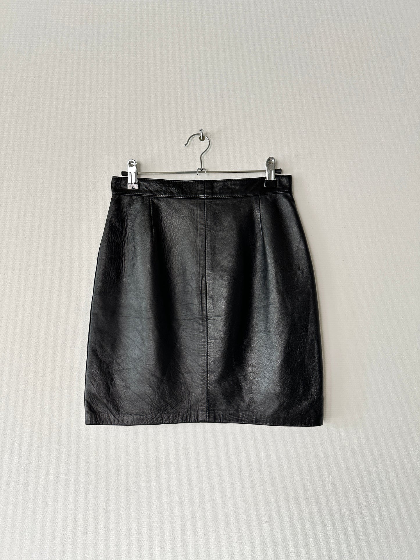 Leather mini skirt | Black