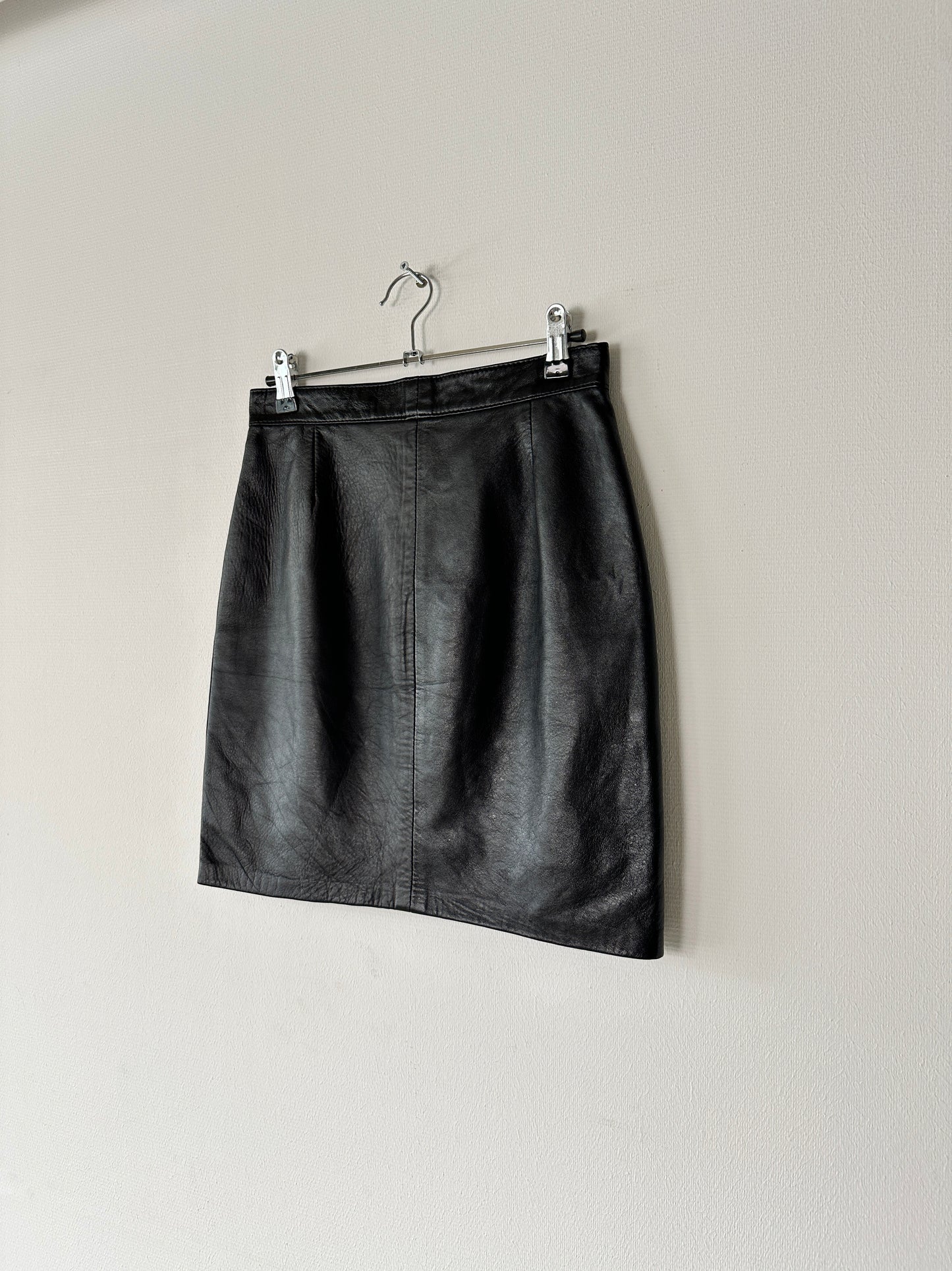 Leather mini skirt | Black