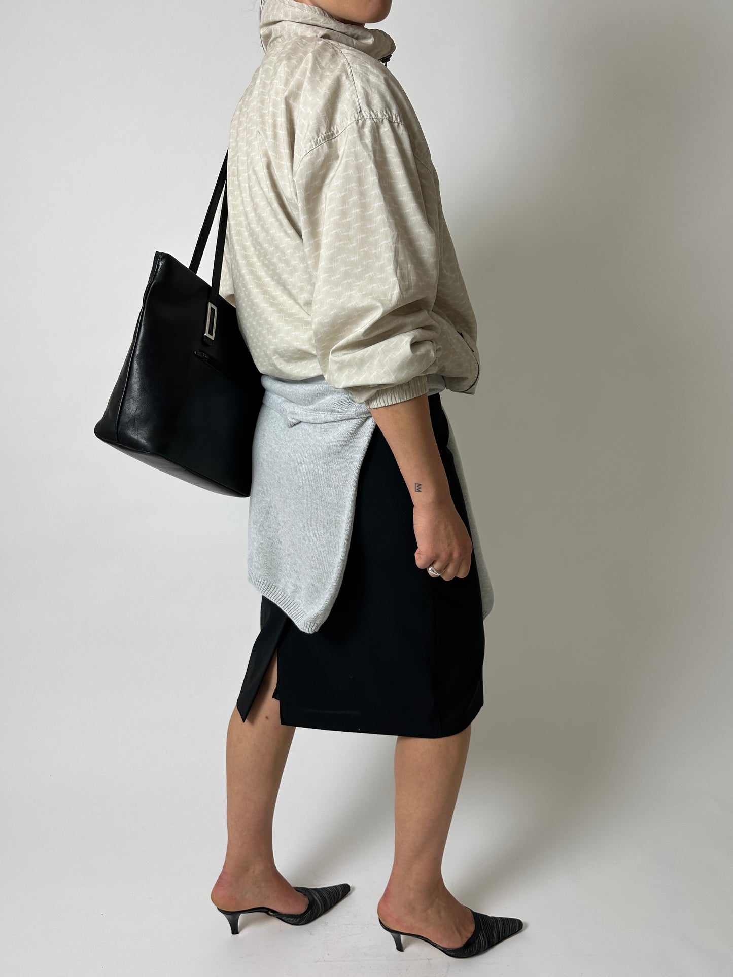 Cotton v-neck sweater | Soft grey