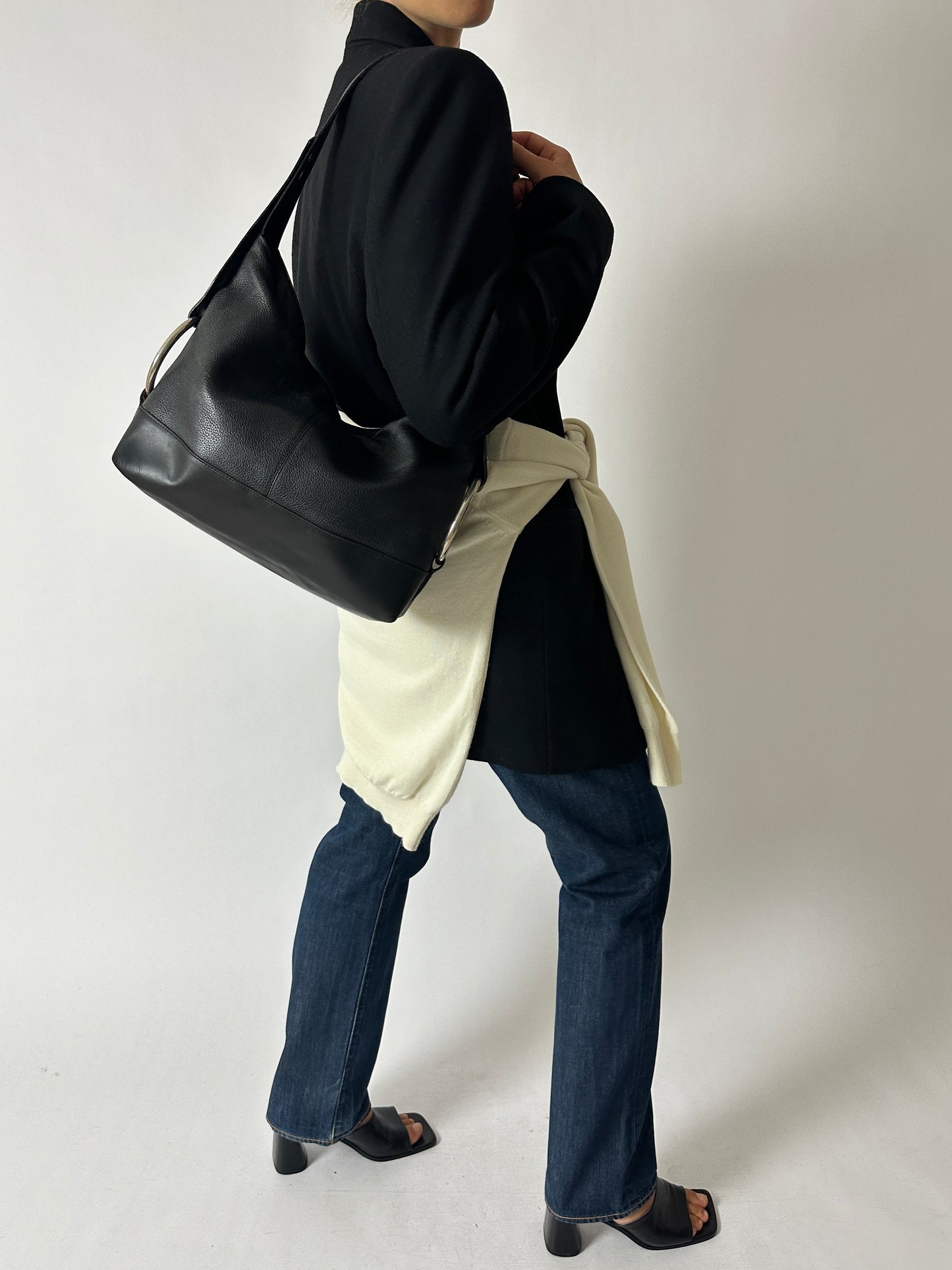 Leather shoulder bag | Black