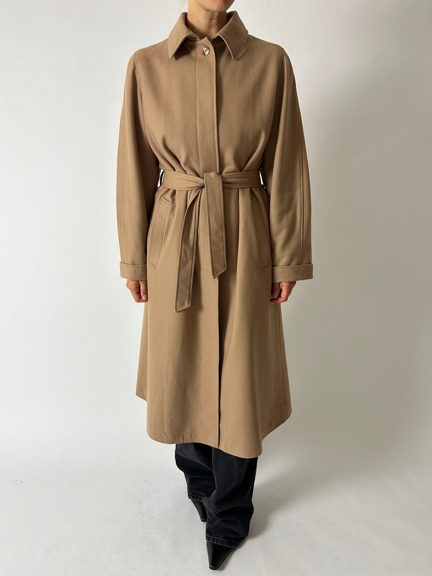 Belted wool coat | Soft camel