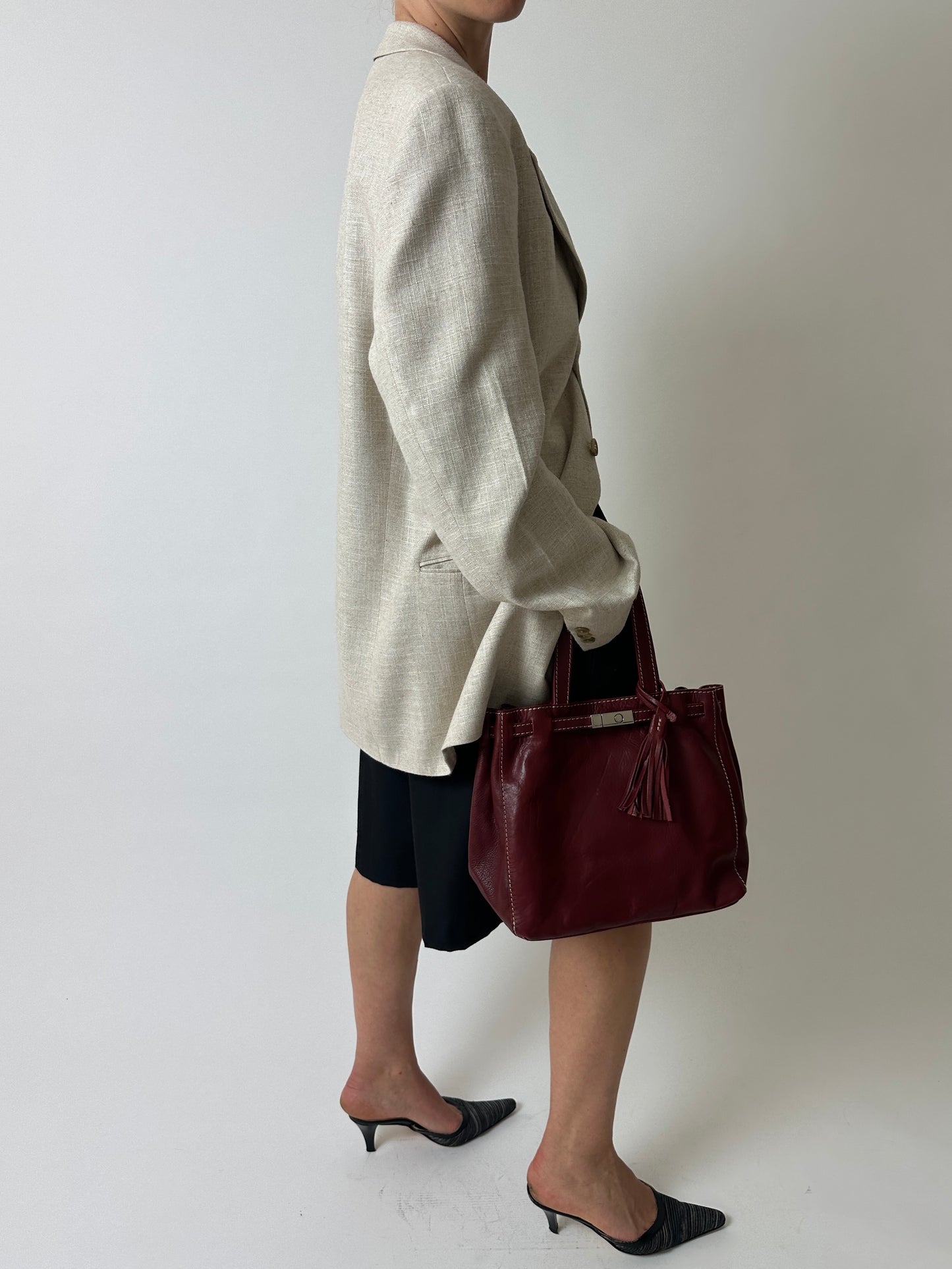 Leather shoulder bag | Bordeaux