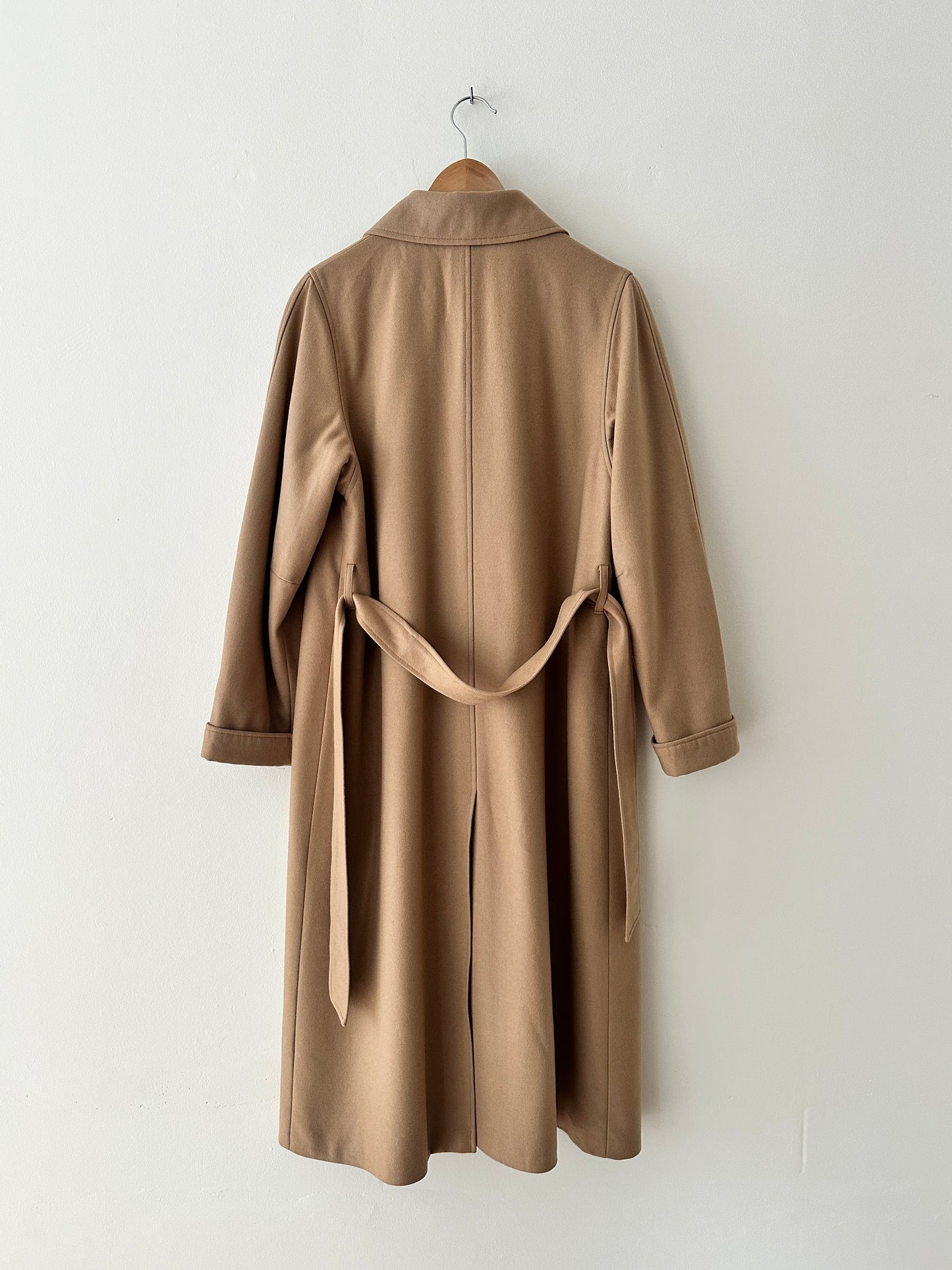 Belted wool coat | Soft camel