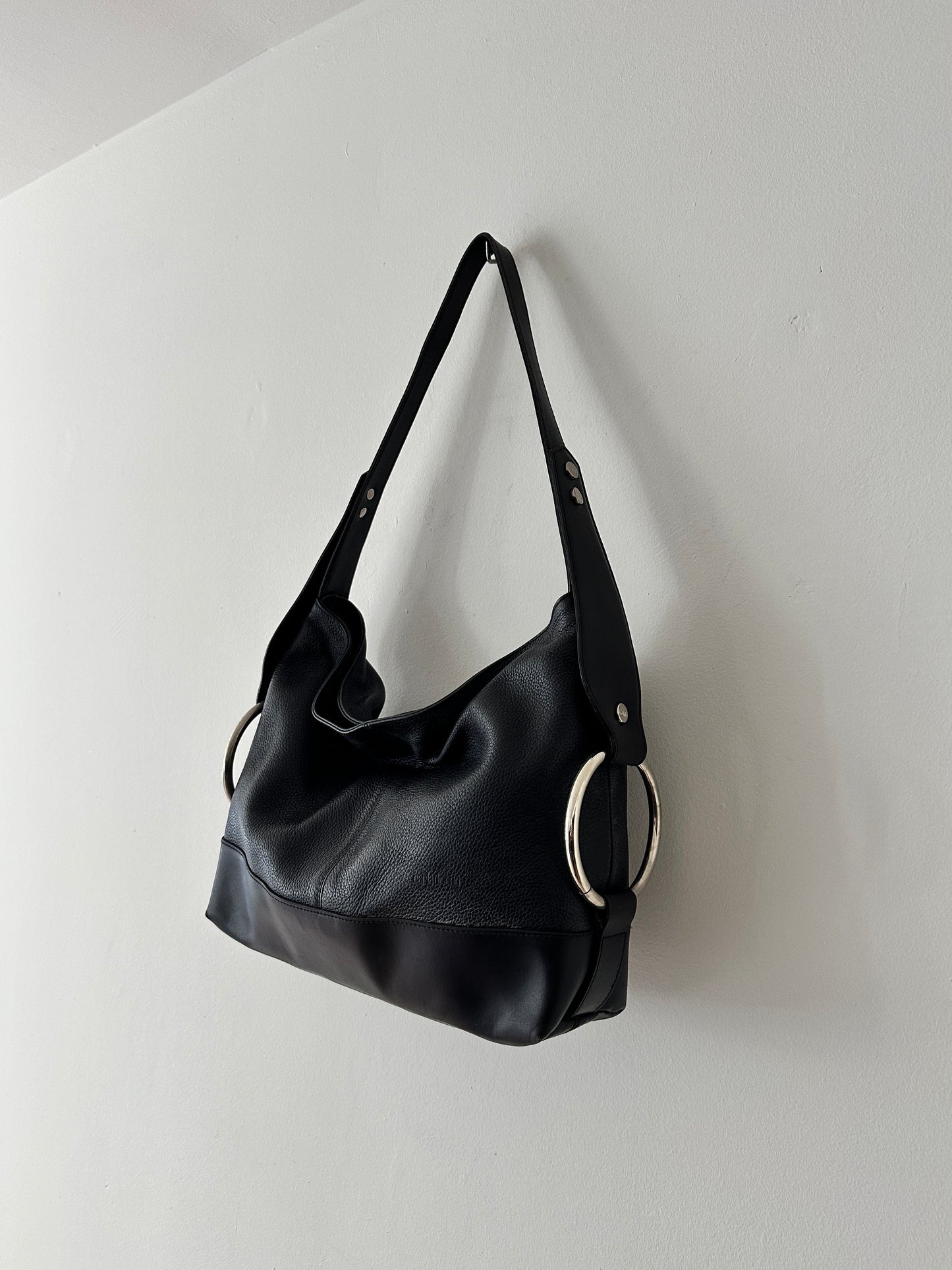 Leather shoulder bag | Black