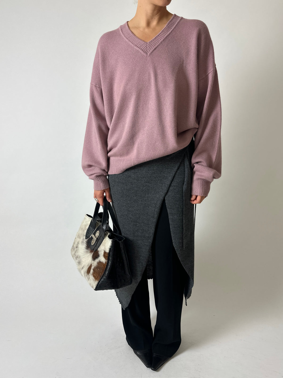 Cashmere silk v-neck jumper | Dusty Mauve