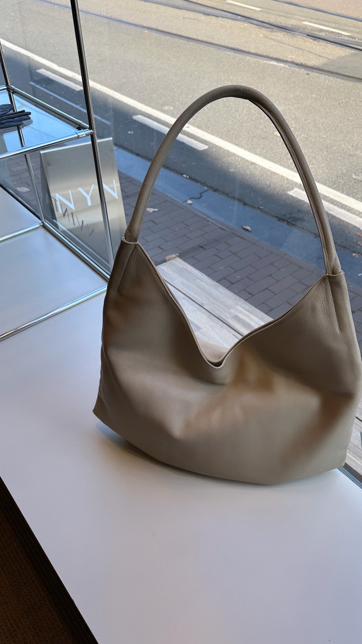 Leather tote bag | Soft ecru