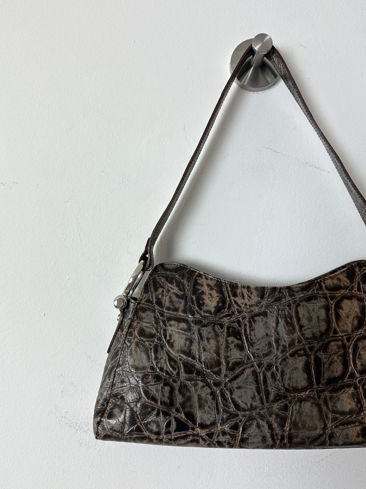 Croc embossed leather bag | Brown / grey
