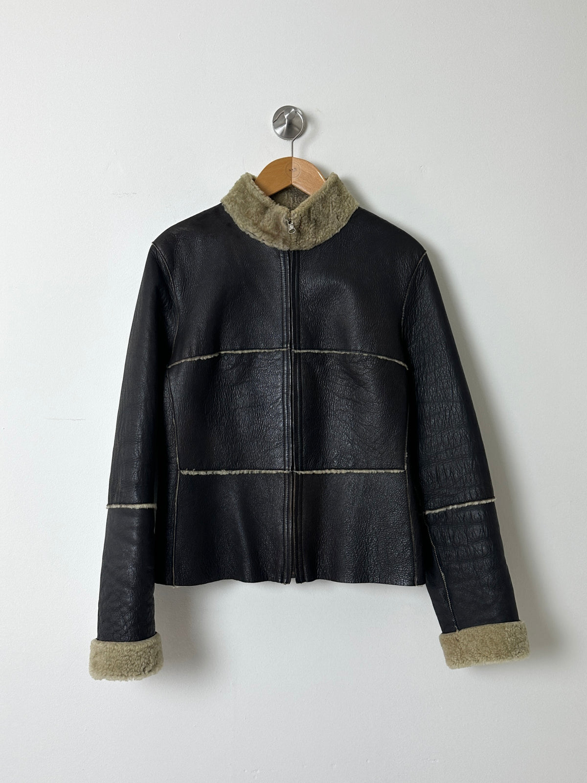 Fitted shearling jacket | Dark brown