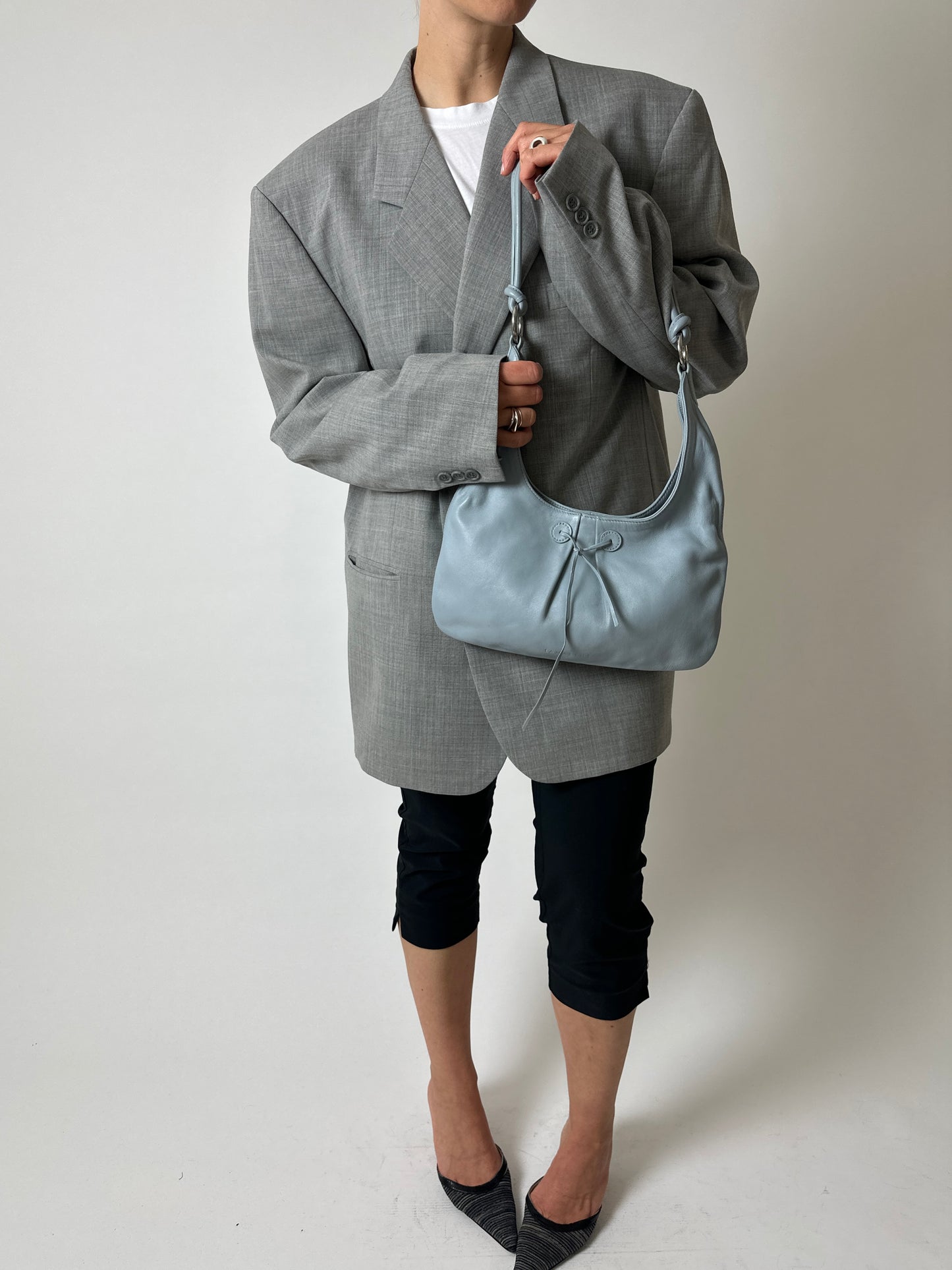 Leather shoulder bag | Ice blue