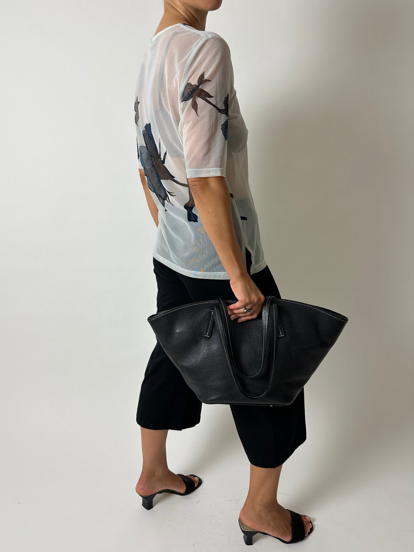 Leather shoulder bag | Black