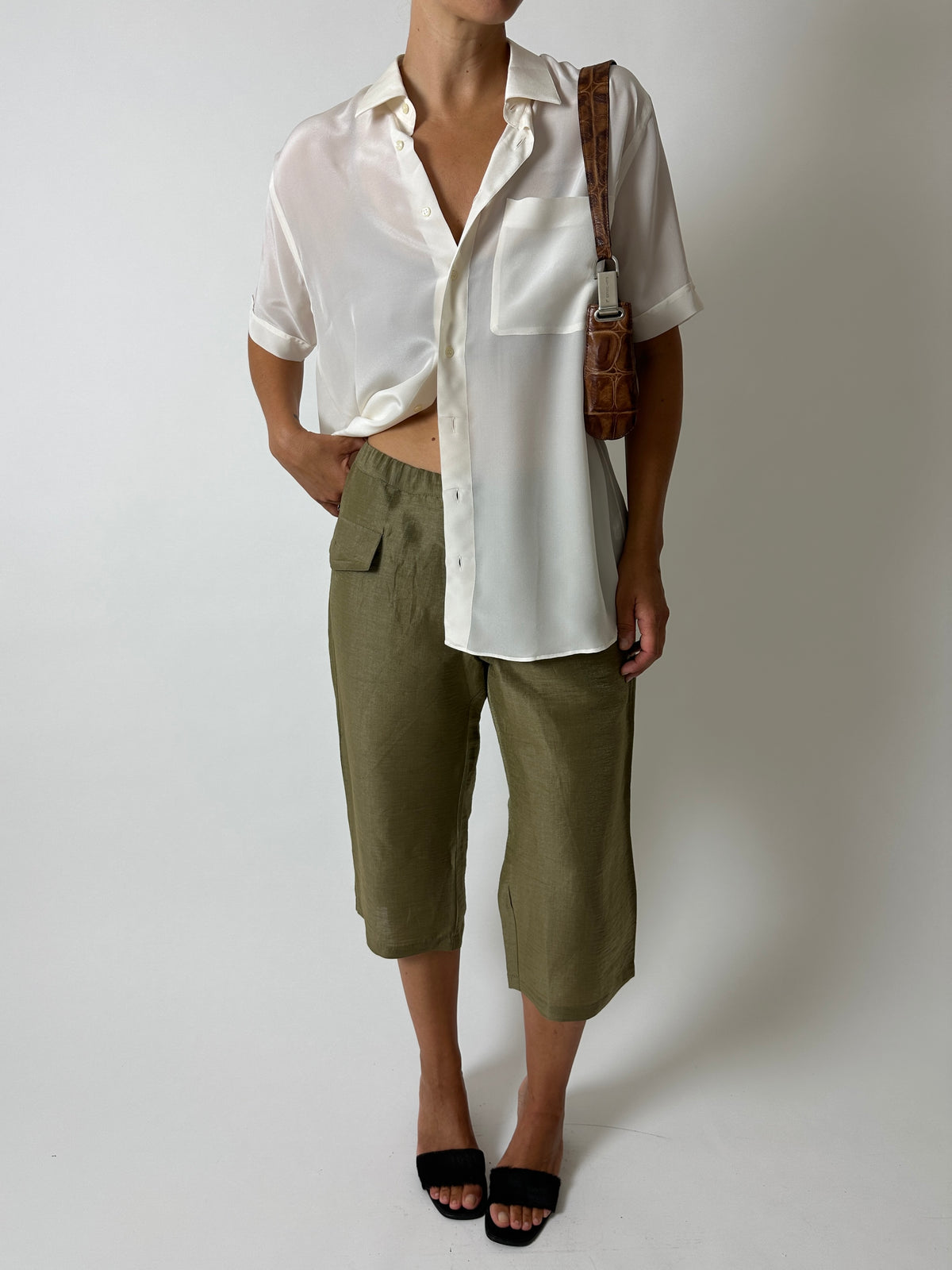 Capri trousers | Olive green