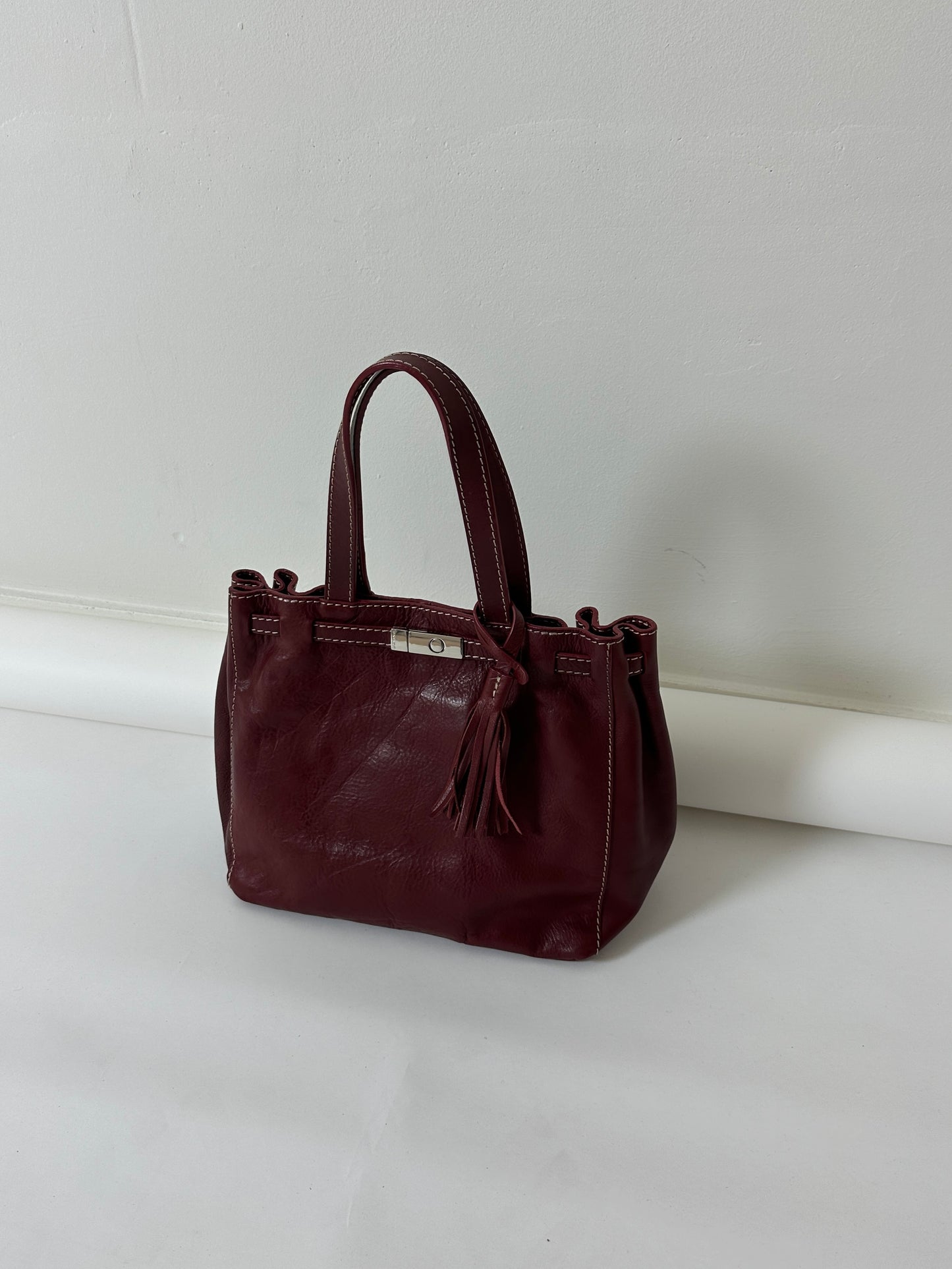 Leather shoulder bag | Bordeaux