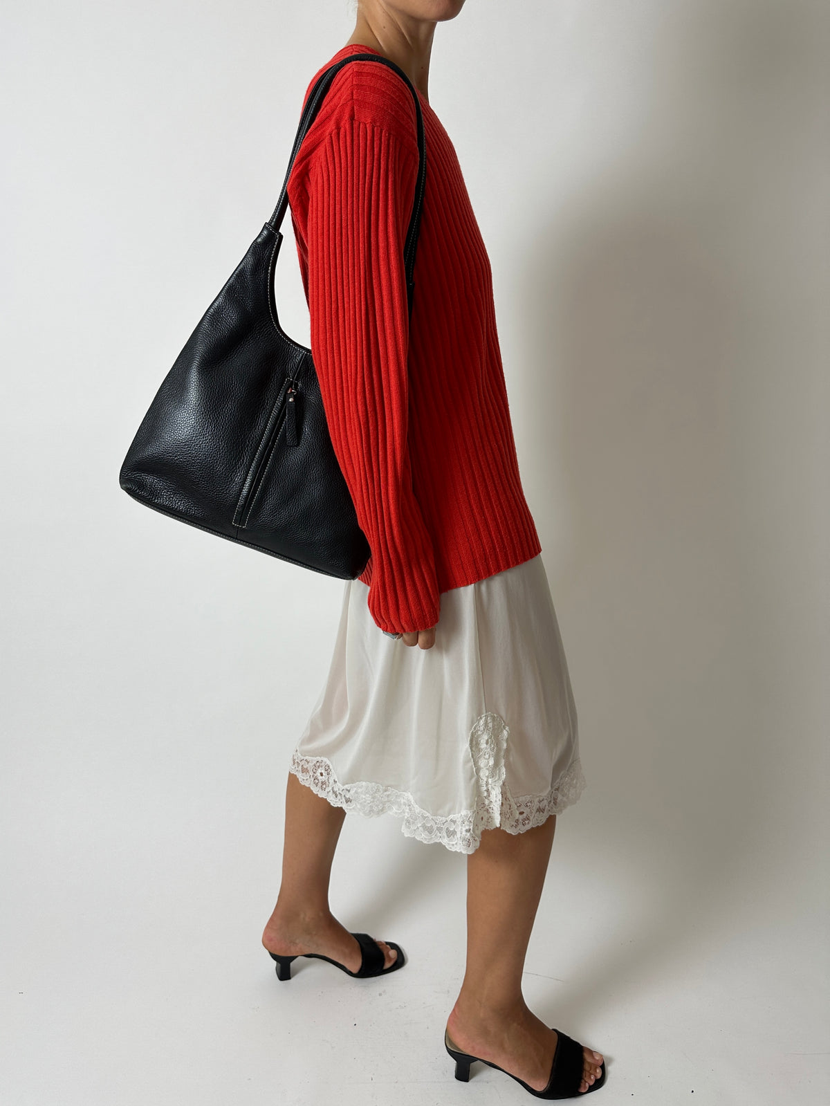 Leather triangle tote bag | Black