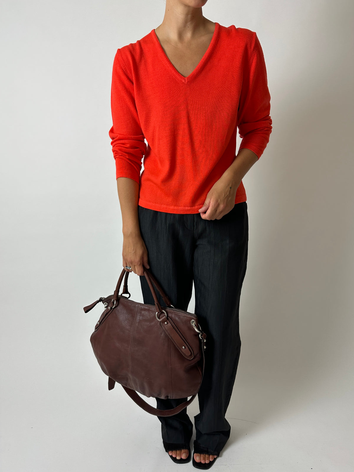 Wool v-neck sweater | Bright orange
