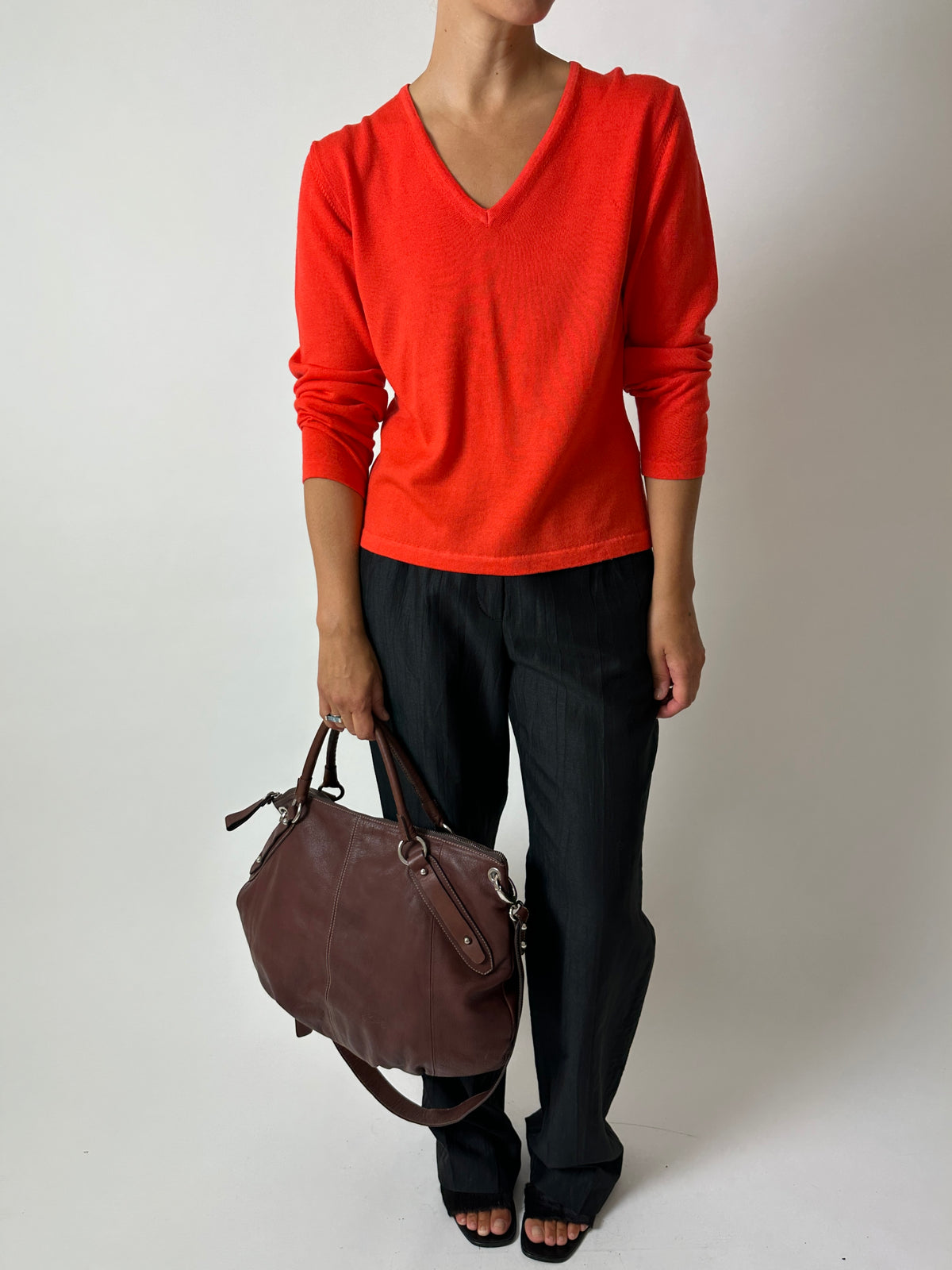 Wool v-neck sweater | Bright orange