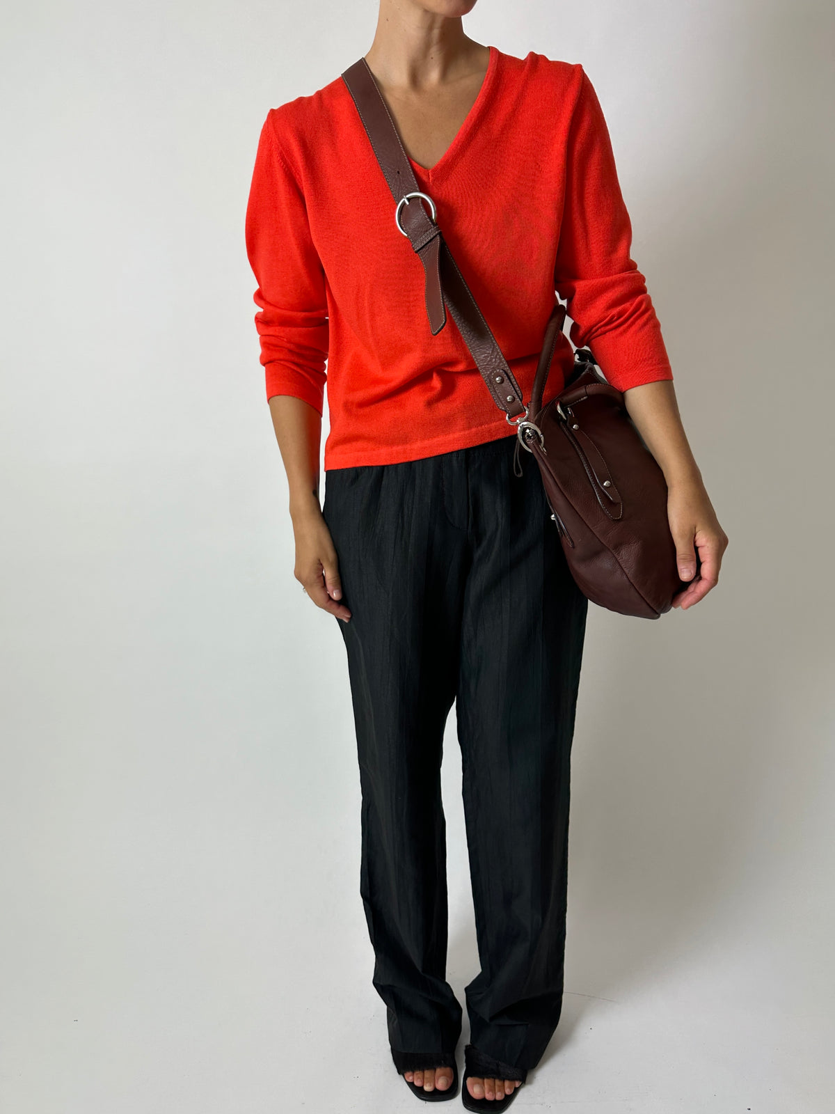 Wool v-neck sweater | Bright orange