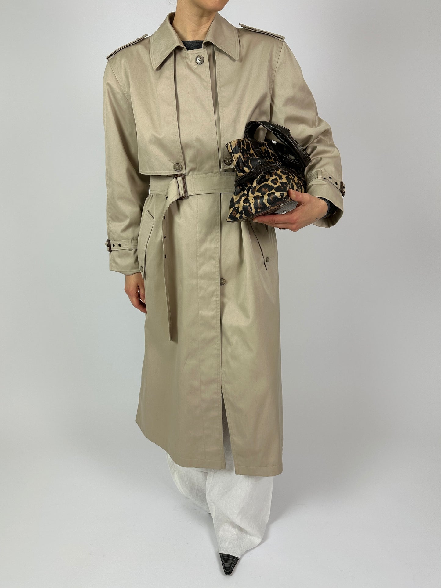 Long trench coat | Soft beige
