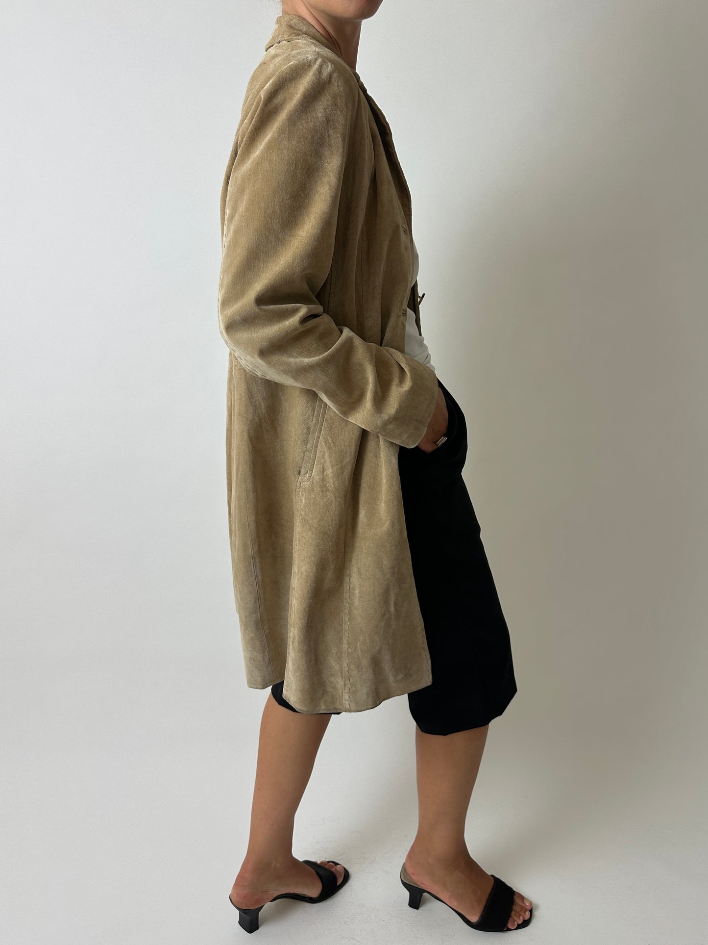 Long suede coat | Soft sand