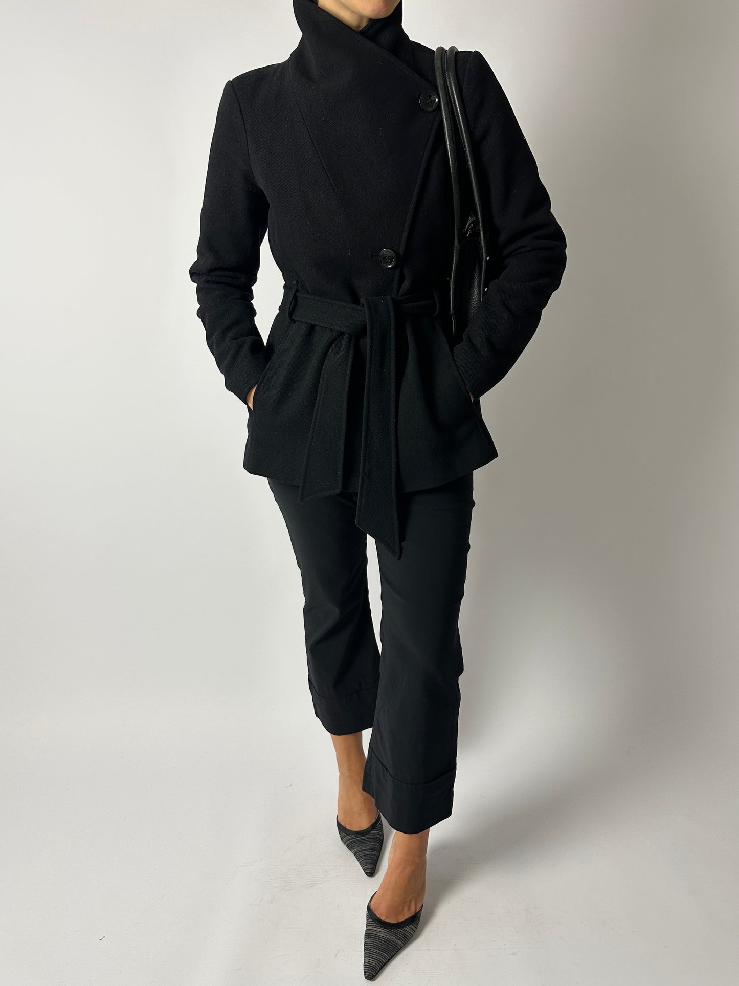 Fitted belted jacket | Black