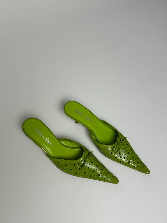 Leather pointy mules | Lime