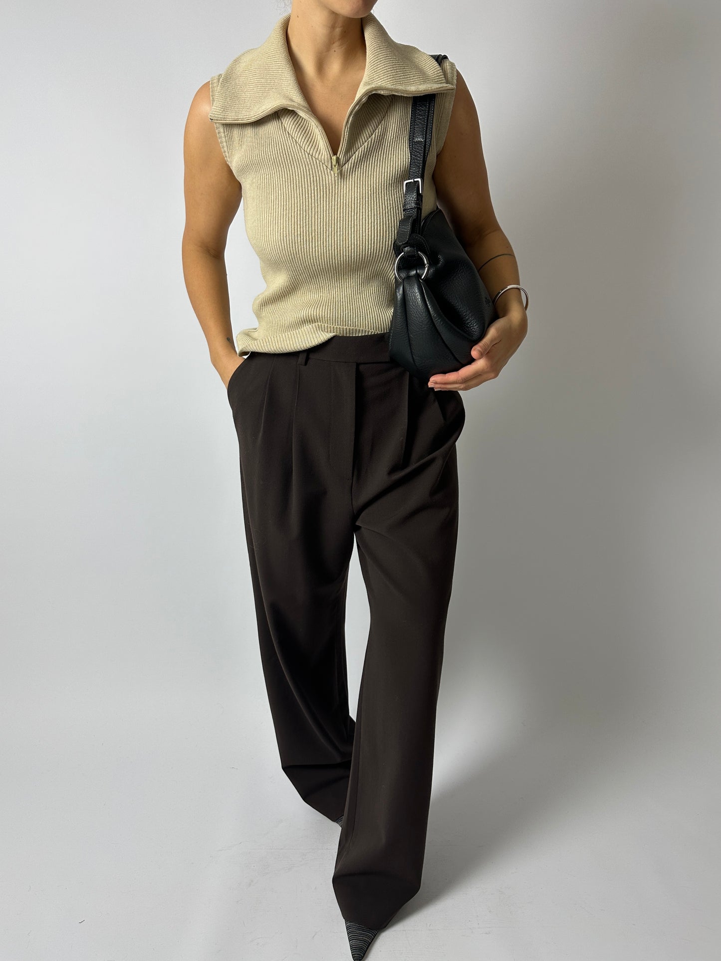 Zip-up sleeveless top | Soft ecru