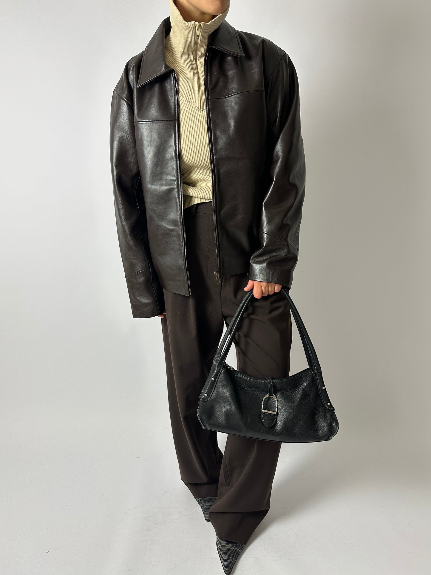 Leather shoulder bag | Black