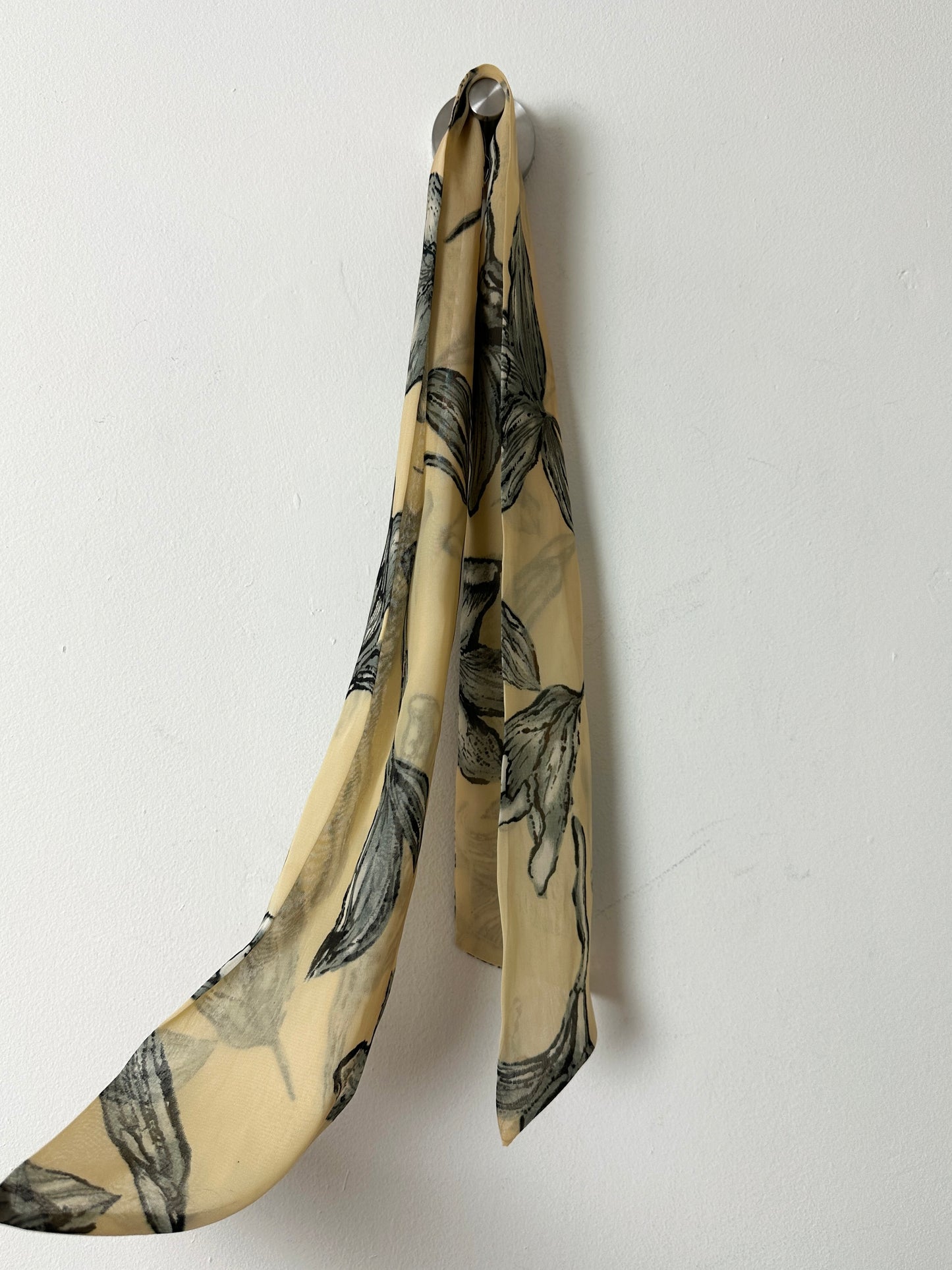 Sheer floral scarf | Butter / grey