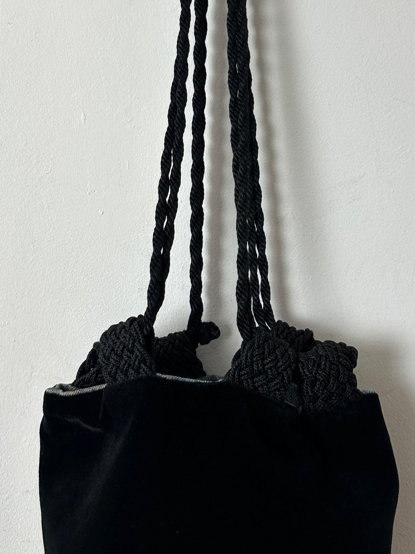 Handmade velvet bag | Black