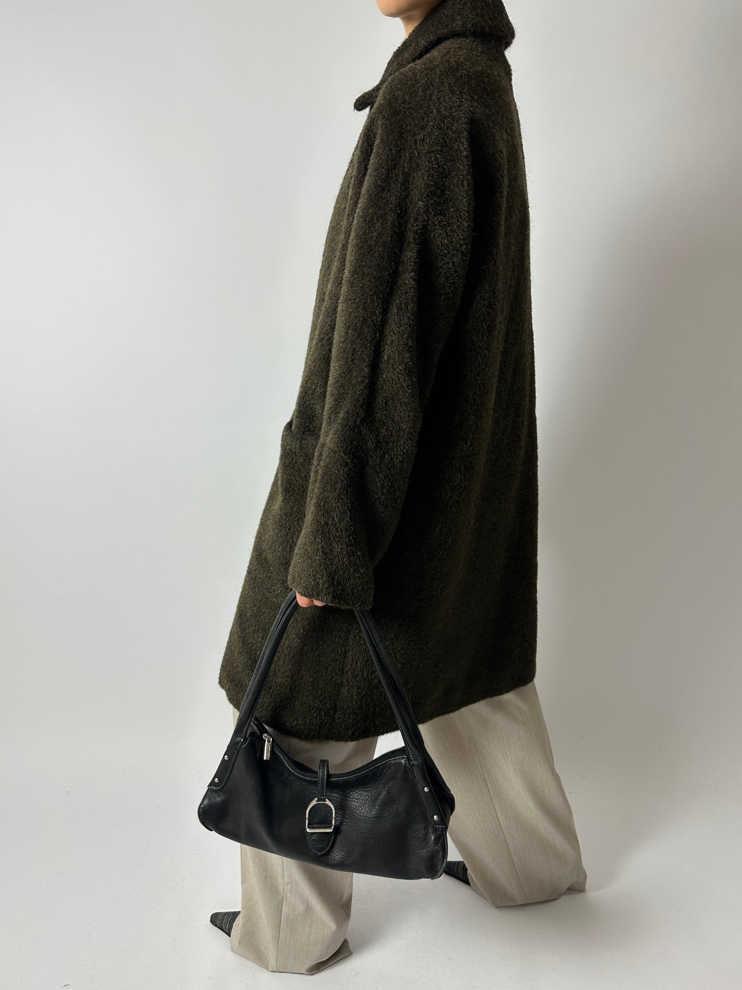 Leather shoulder bag | Black