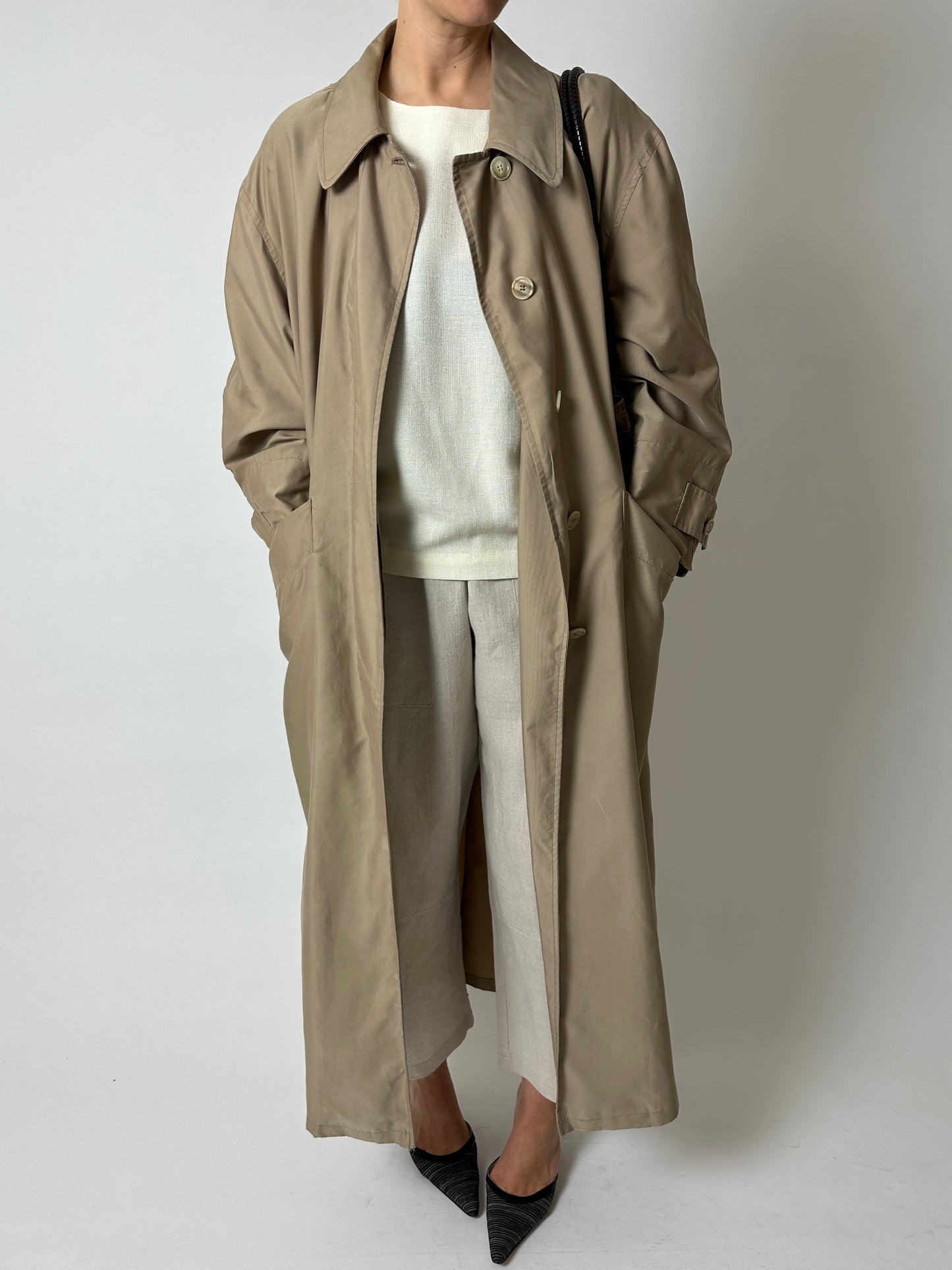 Long trench coat | Soft beige