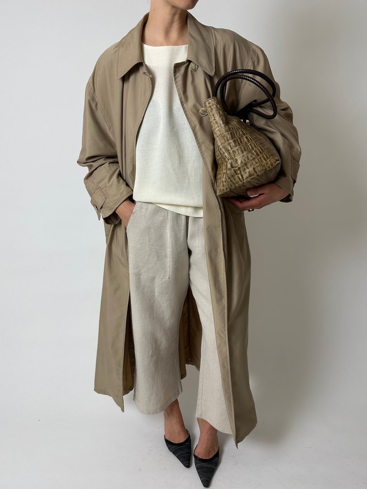 Embossed leather tote bag | Brown