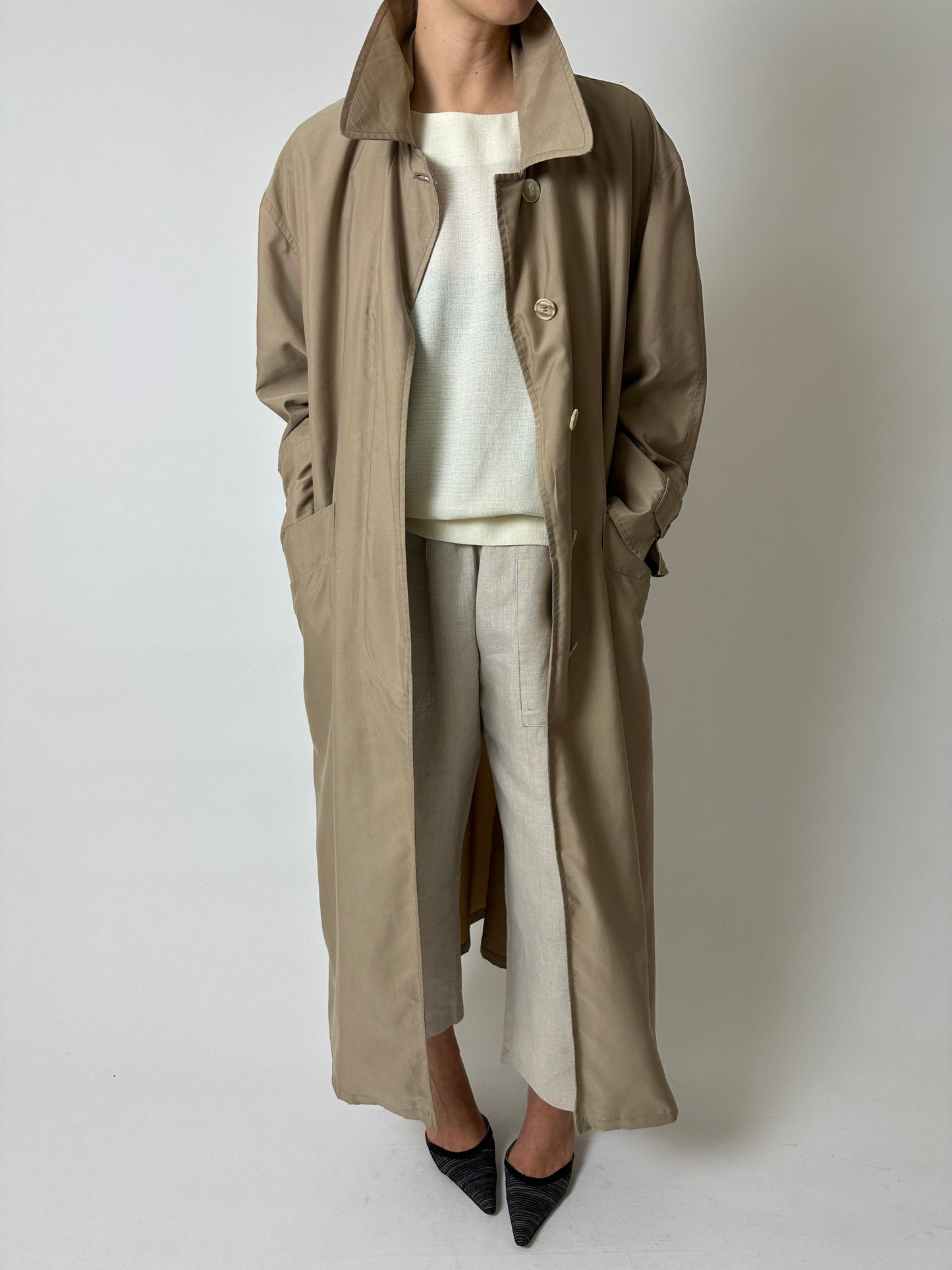 Long trench coat | Soft beige