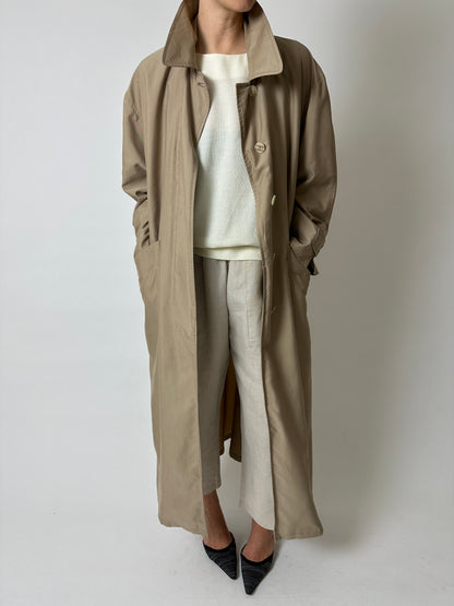 Long trench coat | Soft beige
