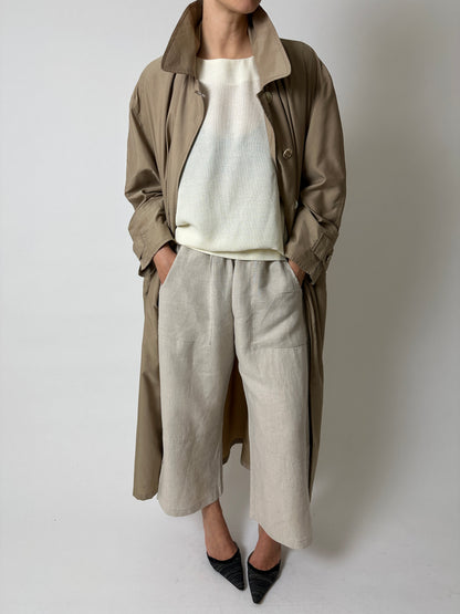 Cropped linen trousers | Soft beige