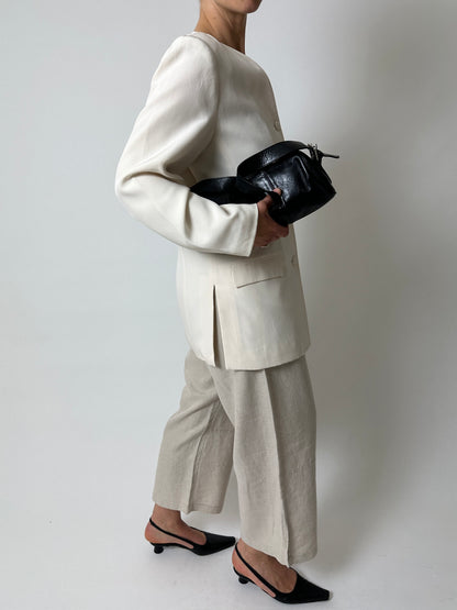 Collarless silk blazer | Off white