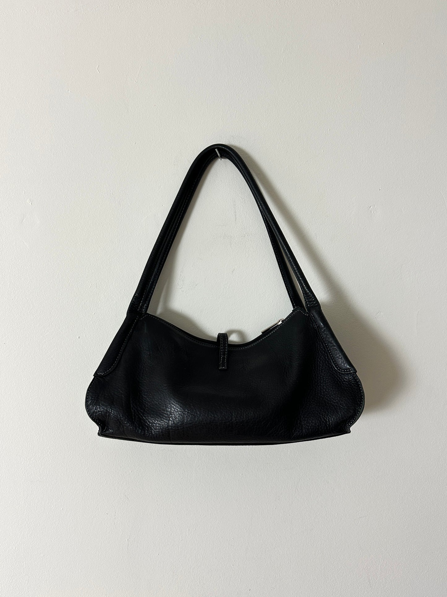Leather shoulder bag | Black