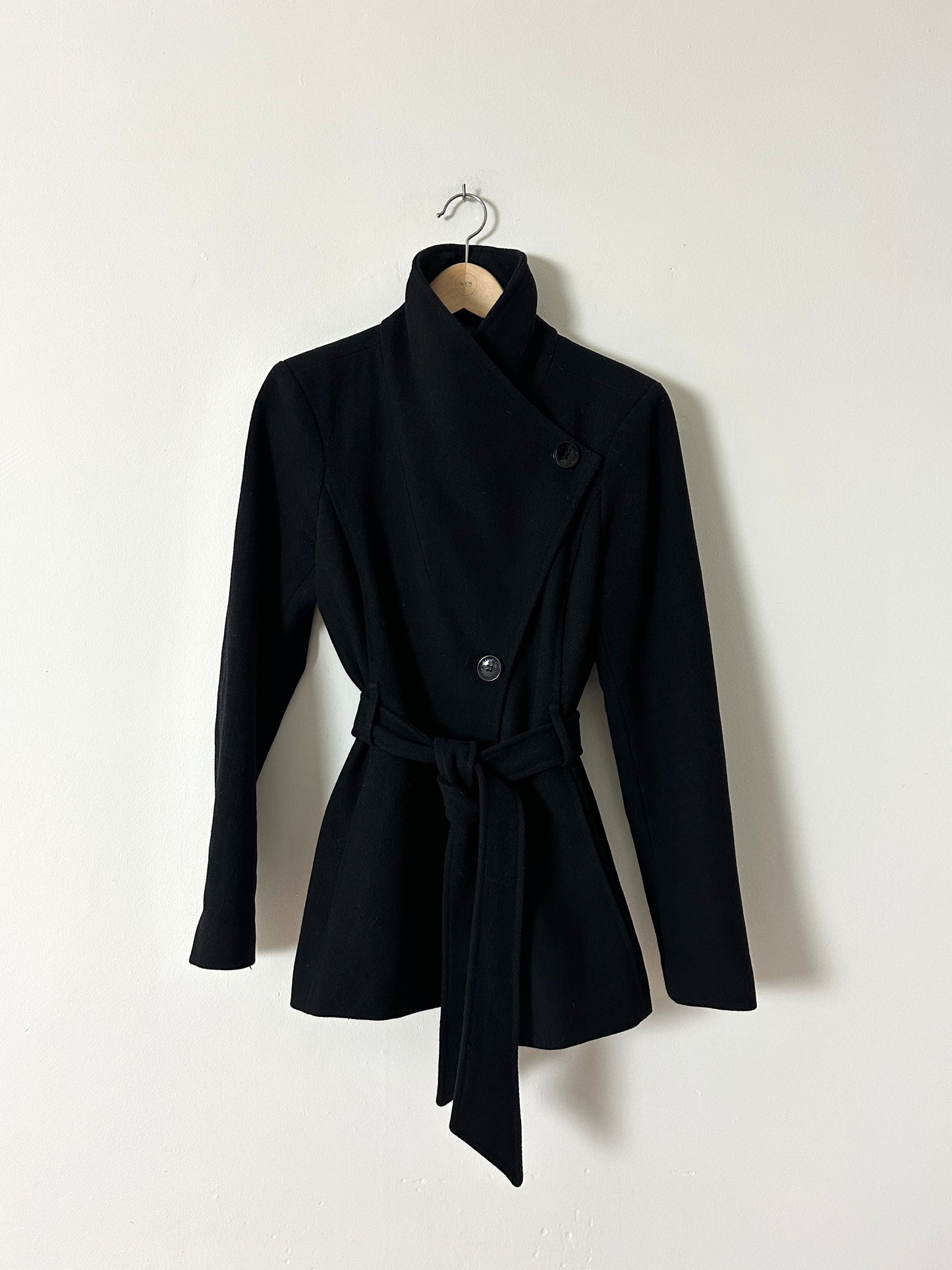 Fitted belted jacket | Black