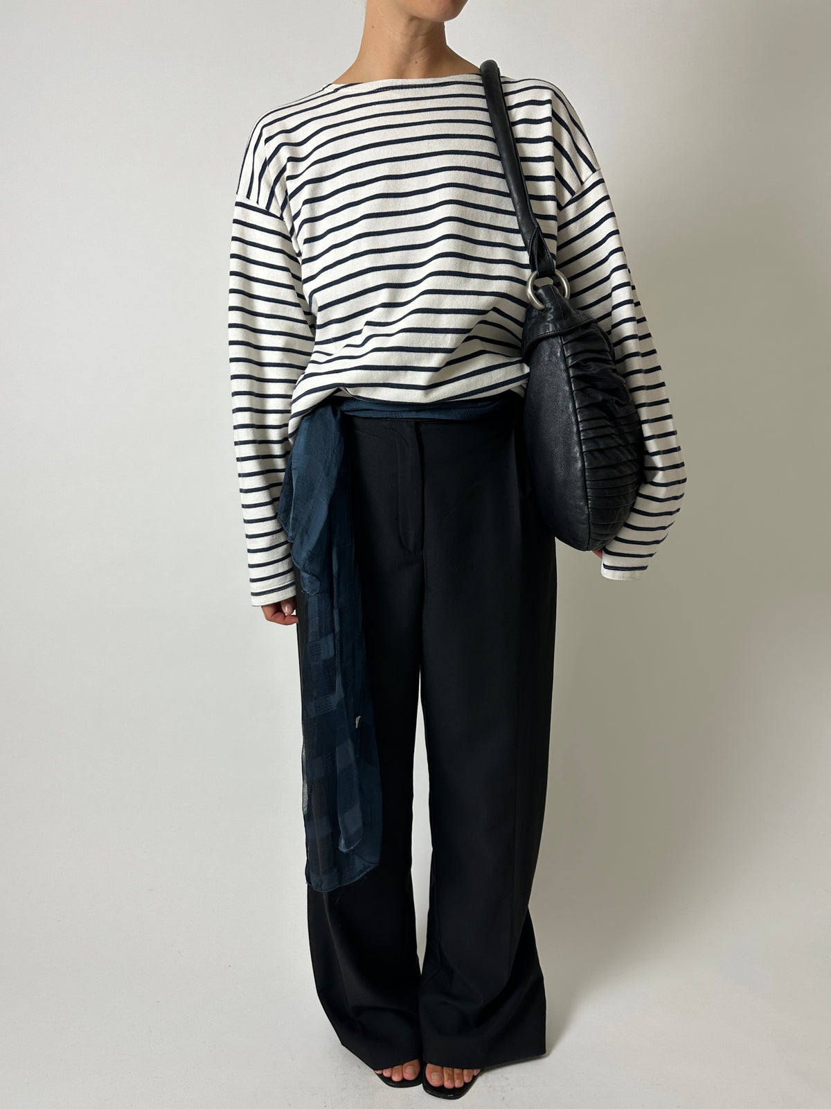 Sheer scarf | Dark blue