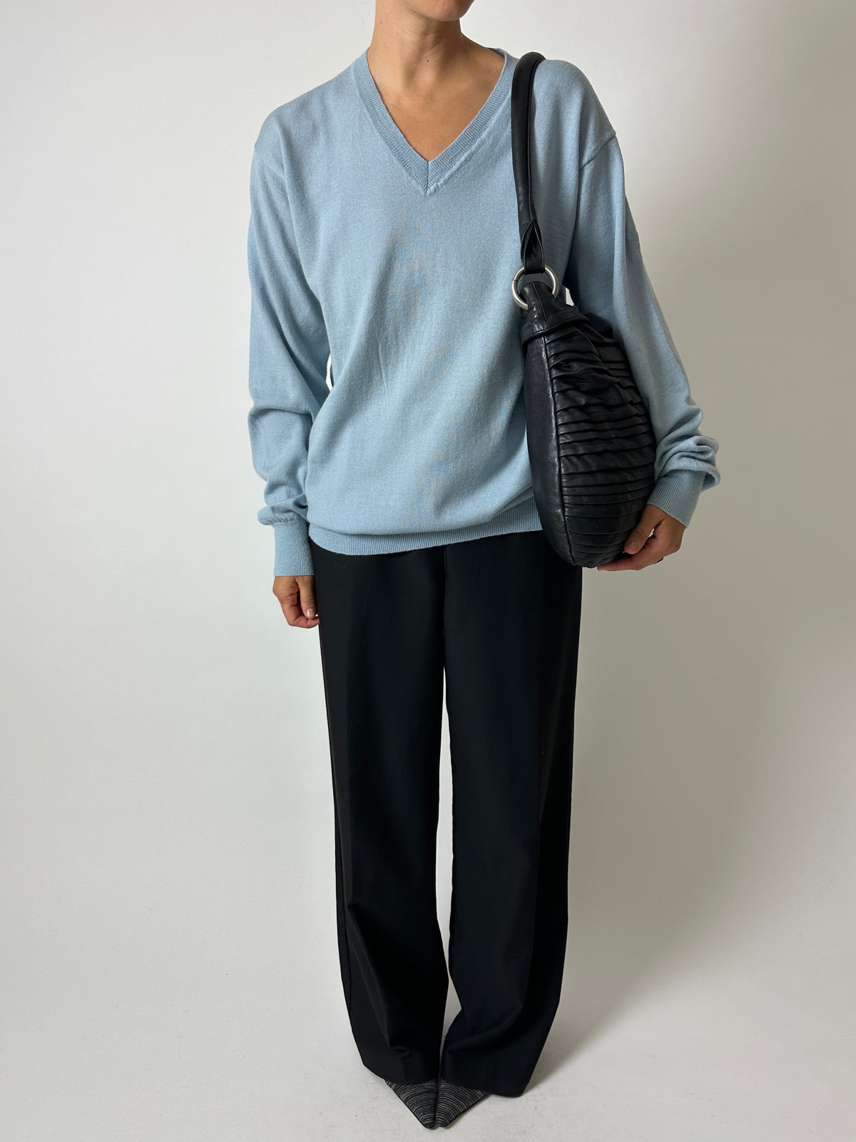 Wool v-neck jumper | Light blue